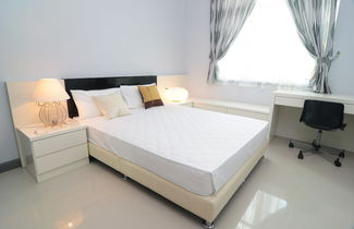 Photo 2 - D'Embassy Serviced Residence Suites