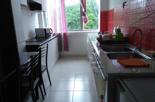 Foto 13 - OYO Home 90350 Kl Homestay Express 2