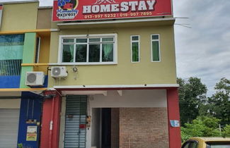 Foto 1 - OYO Home 90350 Kl Homestay Express 2