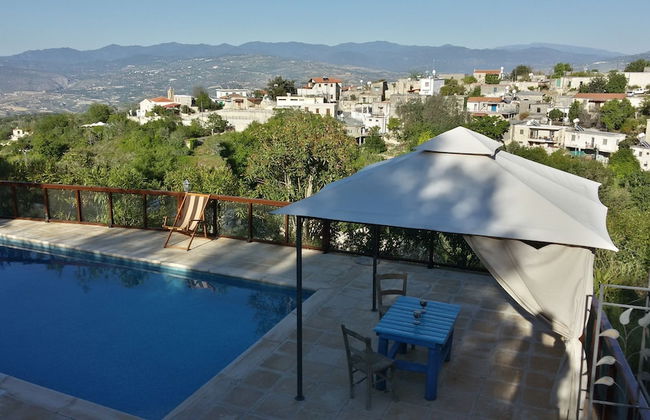 Secluded Restored Farmhouse With Private Pool, 2 Bedrooms and Free Car - Foto 5