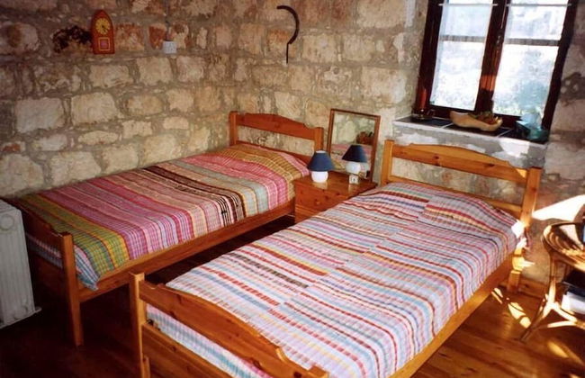 Secluded Restored Farmhouse With Private Pool, 2 Bedrooms and Free Car - Foto 2