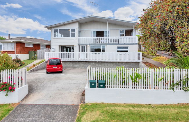 Sunny Three Bedroom Delight Upper Level - Foto 19