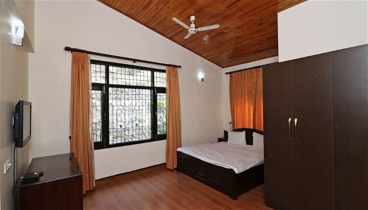 Photo 1 - OYO Home 14362 Valley 4BHK