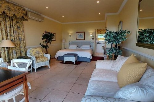 Photo 10 - Roosboom Luxury Studio - With Sea View and Kitchen, Ideal for 2 Guests, Capetown