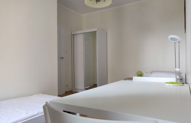 601 Apartments - Photo 7