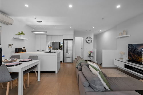 Photo 10 - StayCentral Northcote Townhouse With Study