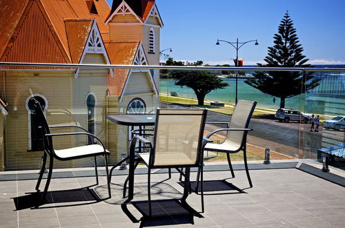 Photo 23 - Penguin Beachfront Apartments