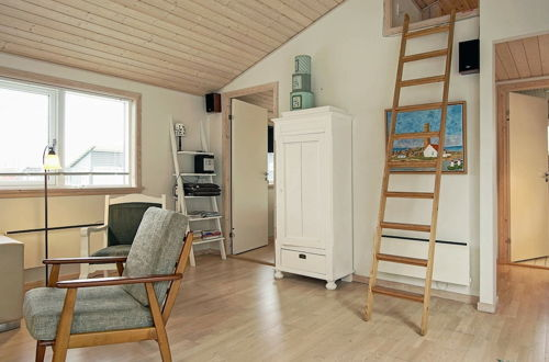 Photo 12 - 4 Person Holiday Home in Gudhjem