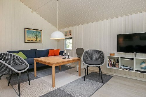 Photo 7 - 8 Person Holiday Home in Martofte