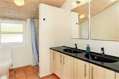 Photo 16 - 10 Person Holiday Home in Blavand