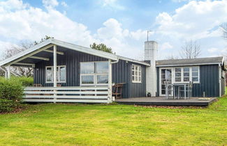 Photo 1 - Vibrant Holiday Home in Jutland near Sea