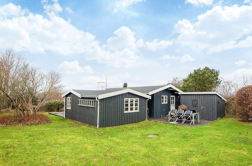 Photo 25 - Vibrant Holiday Home in Jutland near Sea