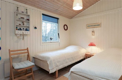 Foto 2 - 6 Person Holiday Home in Albaek