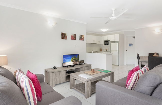 Port Douglas Outrigger Holiday Apartments - Photo 32