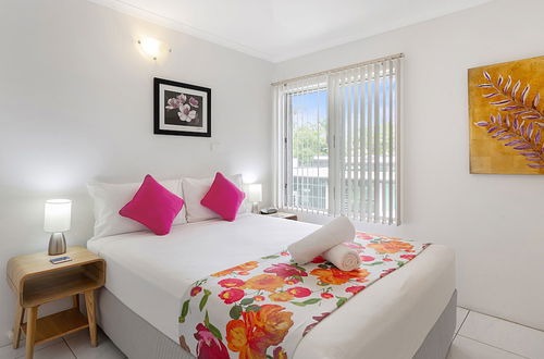 Photo 17 - Port Douglas Outrigger Holiday Apartments