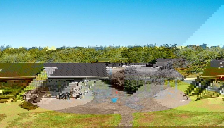 Photo 1 - Luxury Lakeside Retreat With Spa-by Traum