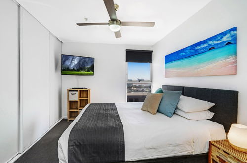 Photo 1 - Beau Monde Apartments Newcastle - Worth Place Apartment