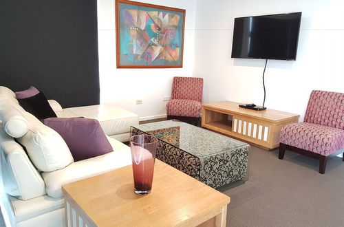 Photo 21 - Beau Monde Apartments Newcastle - Worth Place Apartment