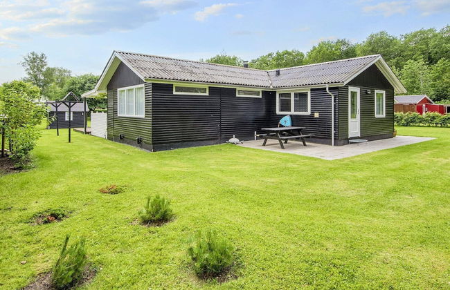 6 Person Holiday Home in Knebel - Foto 24