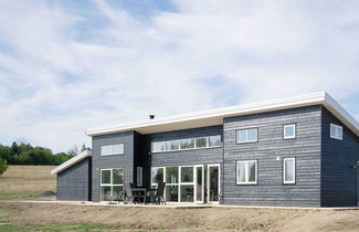 Foto 1 - Spacious Holiday Home in Bornholm near Sea