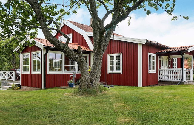 6 Person Holiday Home in Blomstermala - Foto 13