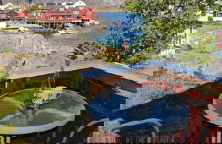 Photo 1 - 3 Person Holiday Home in Henningsvaer-by Traum