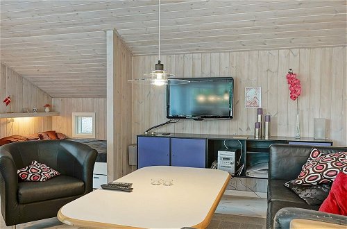 Photo 9 - 10 Person Holiday Home in Nexo