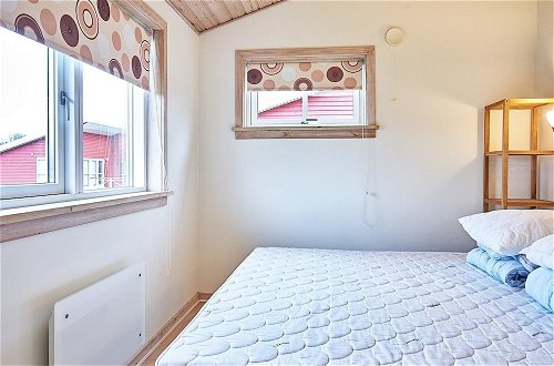 Photo 10 - 8 Person Holiday Home in Gudhjem