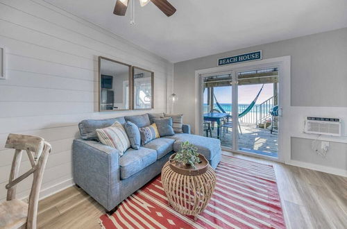 Photo 33 - Weekender by Avantstay Gorgeous Beach Front Home w/ Ocean View