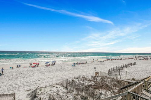 Foto 17 - Weekender by Avantstay Gorgeous Beach Front Home w/ Ocean View