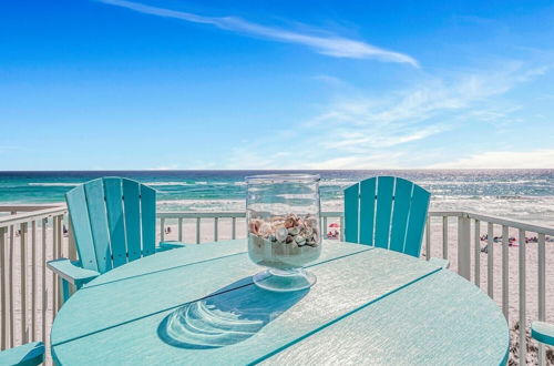 Foto 26 - Weekender by Avantstay Gorgeous Beach Front Home w/ Ocean View