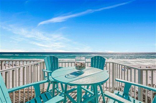 Photo 23 - Weekender by Avantstay Gorgeous Beach Front Home w/ Ocean View