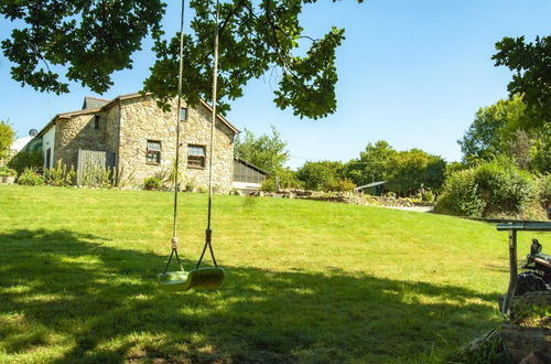 Photo 2 - Merlins Cabin - 2 Bedroom Cabin - Blaen Cedi Farm - Penclawdd