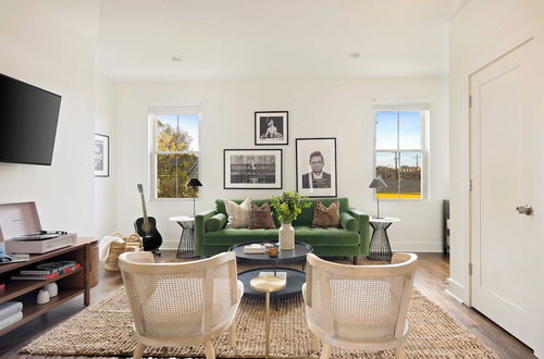 Photo 14 - Hart Suite 9 by Avantstay Gorgeous Town House w/ Modern Amenities in Nashville