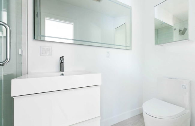 Avalon I by Avantstay Contemporary San Diego Condo w/ Large Patio - Foto 15