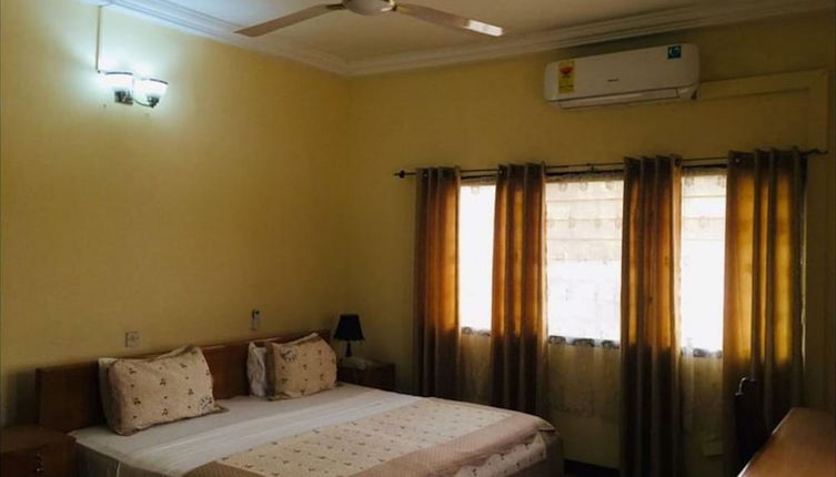 Photo 1 - Room in B&B - Double Room With Garden View in Accra