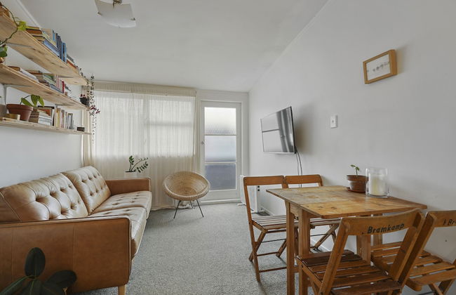 Central Quiet 2BR Apt - Wifi - Parking - Foto 10