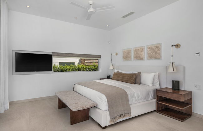 Beach Enclave - Photo 31