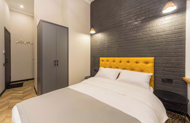 Secret Apartments - Photo 32