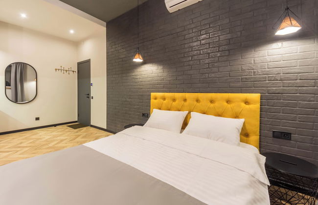 Secret Apartments - Photo 36