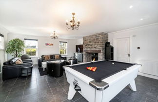 Photo 1 - Thatched Cottage - hot tub BBQ and Pool Table