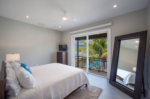 Photo 5 - Luxury Cayman Villas