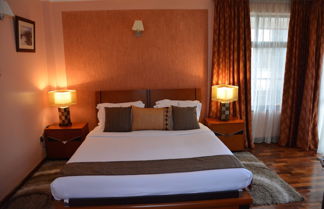 Photo 2 - GemSuites State House