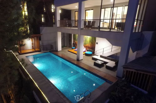 Photo 12 - Cempaka 3 Villa 6 Bedrooms with a Private Pool