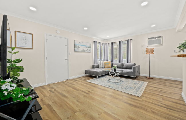 Bright&Cozy Getaway 10min to Downtown LA - Photo 11