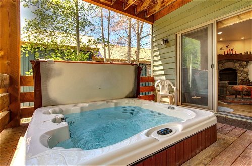 Foto 8 - K B M Resorts: Nordic Retreat - Hot Tub, Mountain Views, Wood Fireplace