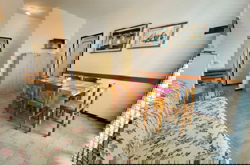 Foto 2 - Homely Apartment With Shared Pool