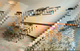 Foto 2 - Homely Apartment With Shared Pool
