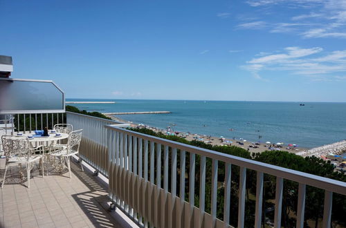 Photo 4 - Precious sea View Flat