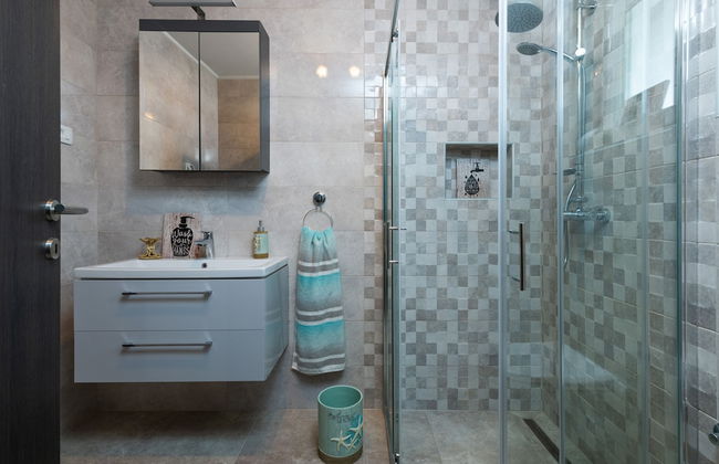 Relax and Unwind in our Brand new Apartment in Krnica Called Bura - Foto 12